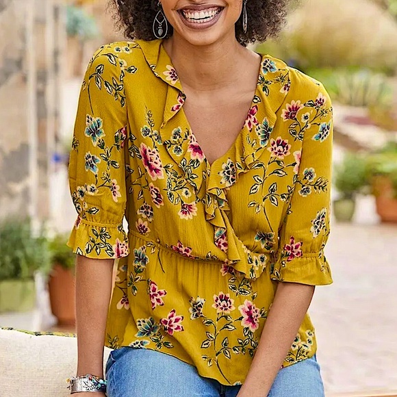 Sundance Tops - BOGO! Sundance ‘Calla’ ruffle blouse